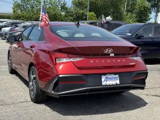 Hyundai ELANTRA 2025 Limited 4dr Sedan