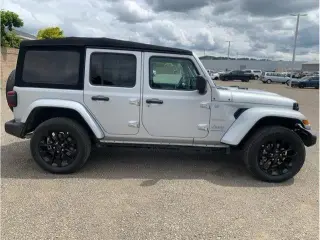 Jeep Wrangler 2024 4x4 Sahara 4xe 4dr SUV