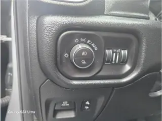 Ram 1500 2019 4x4 Laramie 4dr Crew Cab 5.6 ft. SB Pickup