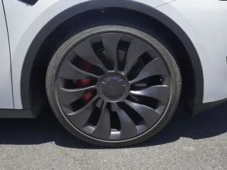 Tesla Model Y 2022 AWD Performance 4dr Crossover