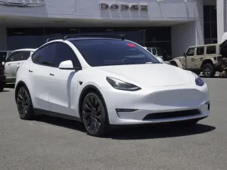 Tesla Model Y 2022 AWD Performance 4dr Crossover