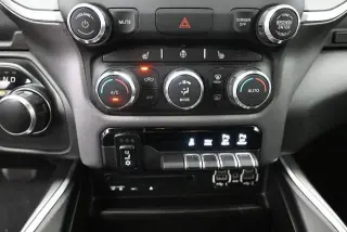 Ram 1500 2019 4x4 Big Horn 4dr Crew Cab 5.6 ft. SB Pickup