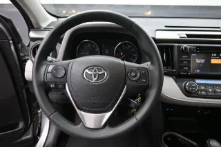 Toyota RAV4 2016 XLE 4dr SUV
