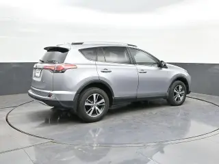 Toyota RAV4 2016 XLE 4dr SUV