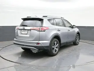 Toyota RAV4 2016 XLE 4dr SUV