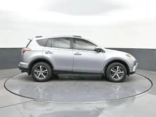 Toyota RAV4 2016 XLE 4dr SUV