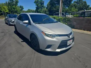 Toyota Corolla 2015 LE 4dr Sedan