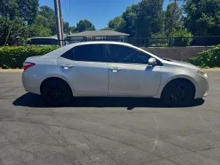 Toyota Corolla 2015 LE 4dr Sedan