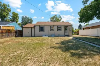 Propiedad en alquiler con 2 habitaciones y 1 baño en Aurora