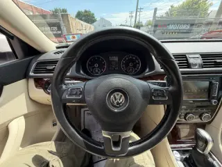 2013 Volkswagen Passat V6 SEL Premium