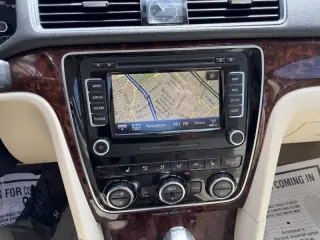 2013 Volkswagen Passat V6 SEL Premium