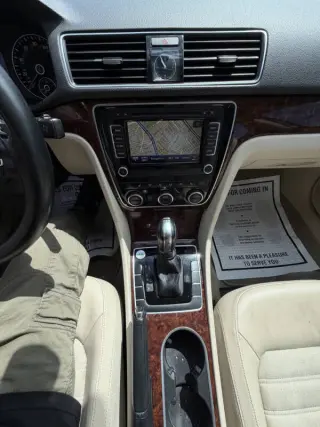 2013 Volkswagen Passat V6 SEL Premium