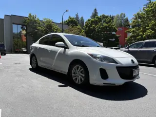 2012 Mazda MAZDA3 i Grand Touring