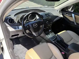 2012 Mazda MAZDA3 i Grand Touring