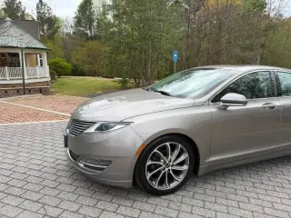 2016 Lincoln MKZ Hybrid