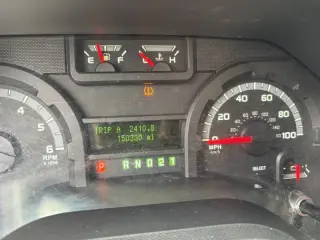 2010 Ford E-Series E-350 SD XLT