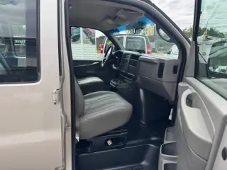 2006 GMC Savana LS 1500