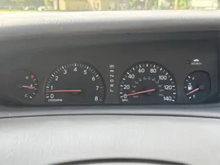 2004 Toyota Avalon XL