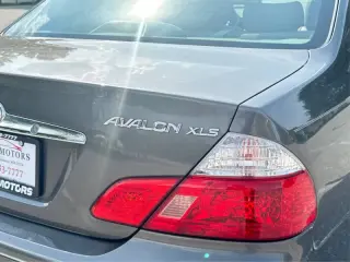2004 Toyota Avalon XL