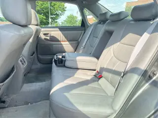 2004 Toyota Avalon XL