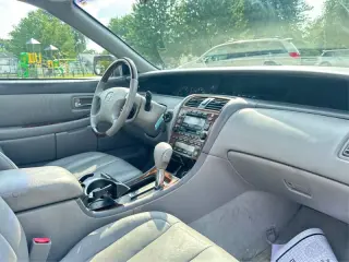 2004 Toyota Avalon XL