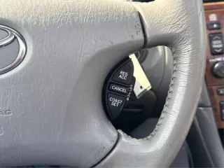 2004 Toyota Avalon XL