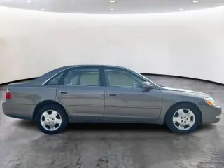 2004 Toyota Avalon XL