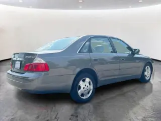 2004 Toyota Avalon XL