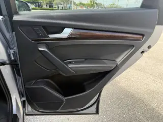2019 Audi Q5 quattro Premium Plus 45 TFSI