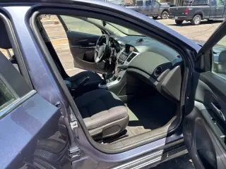 2013 Chevrolet Cruze 1LT Manual