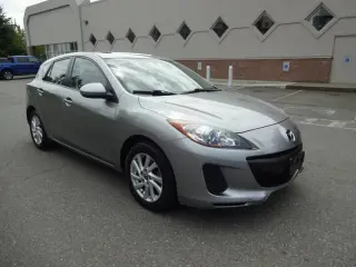 2013 Mazda MAZDA3 i Touring