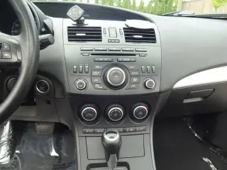 2013 Mazda MAZDA3 i Touring