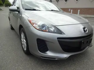 2013 Mazda MAZDA3 i Touring