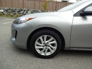 2013 Mazda MAZDA3 i Touring