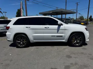 2020 Jeep Grand Cherokee Trackhawk
