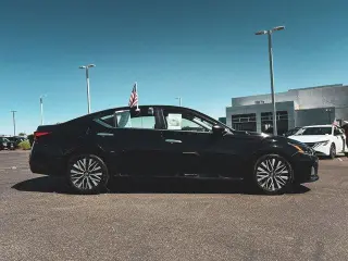 Nissan Altima 2024 2.5 SV 4dr Sedan