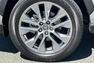 Toyota RAV4 2023 XLE Premium 4dr SUV