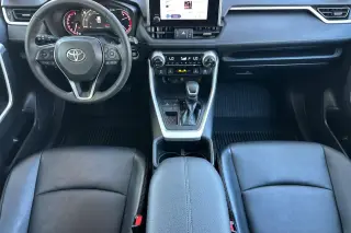 Toyota RAV4 2023 XLE Premium 4dr SUV