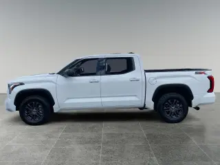 Toyota Tundra 2023 4x2 SR5 4dr CrewMax Cab Pickup SB
