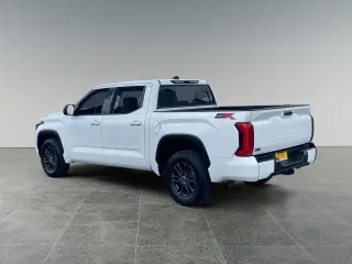 Toyota Tundra 2023 4x2 SR5 4dr CrewMax Cab Pickup SB