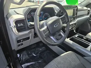 Ford F-150 2023 4x4 XL 4dr SuperCrew 5.5 ft. SB