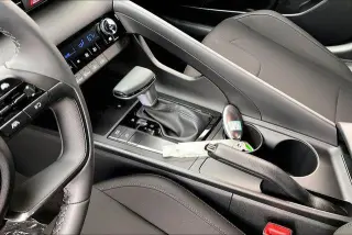 Hyundai ELANTRA 2025 SEL Sport 4dr Sedan