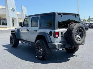 Jeep Wrangler Unlimited 2018 4x4 Sport 4dr SUV (midyear release)