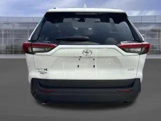 Toyota RAV4 2024 XLE 4dr SUV