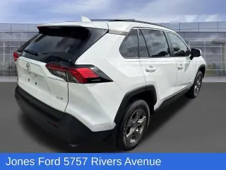 Toyota RAV4 2024 XLE 4dr SUV