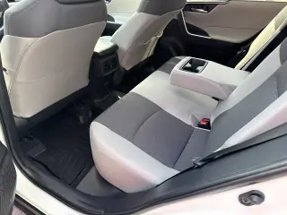 Toyota RAV4 2024 XLE 4dr SUV