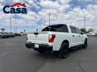 Nissan Titan 2024 4x4 Platinum Reserve 4dr Crew Cab 5.6 ft. SB