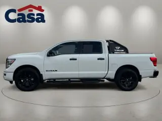 Nissan Titan 2024 4x4 Platinum Reserve 4dr Crew Cab 5.6 ft. SB