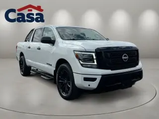 Nissan Titan 2024 4x4 Platinum Reserve 4dr Crew Cab 5.6 ft. SB