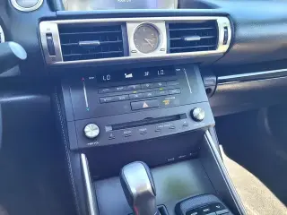 Lexus IS 200t 2016 4dr Sedan